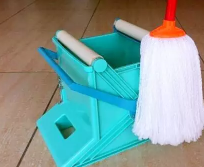 重庆开荒保洁—拖把挤水器的操作使用方法及保养注意事项